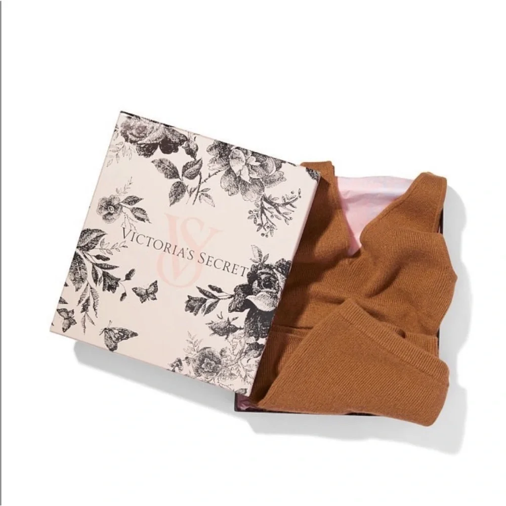 VS 100% Cashmere Matching Bra Top & Shorts PJs Set - Picture 3 of 3